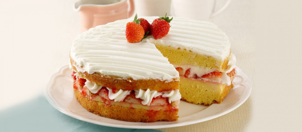 Custard Cake Stroberi